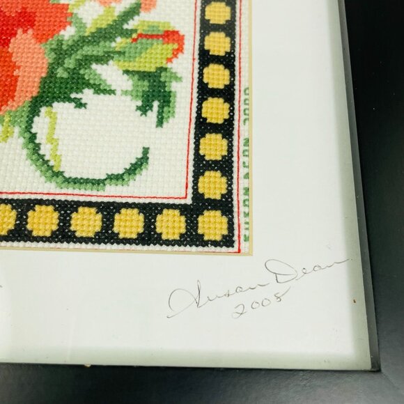 Vintage Floral Needlepoint Cross Stitch Flower Wall Art Decor Black Frame u - Picture 3 of 5